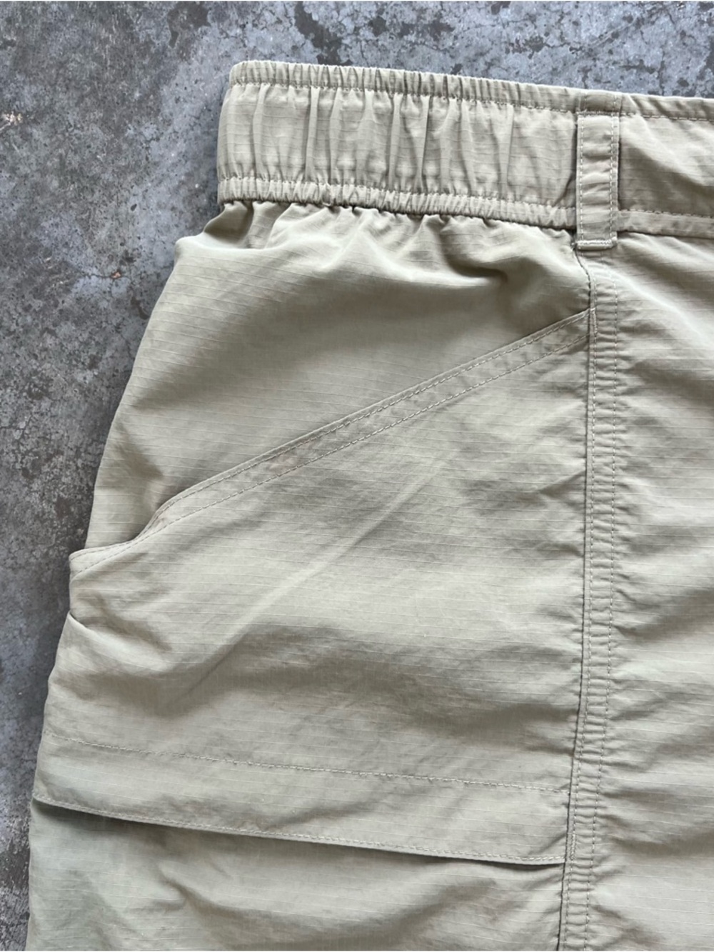 Eddie Bauer Lightweight Elastic Waist Tan Hybrid Shorts - Picture 7 of 14